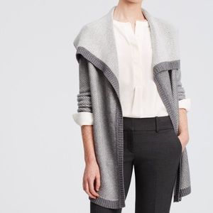 ⭐️ Ann Taylor Black Cozy Cardigan XS EUC